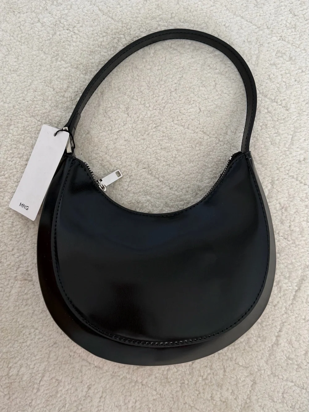 NWT Mango Oval Short Handle Bag